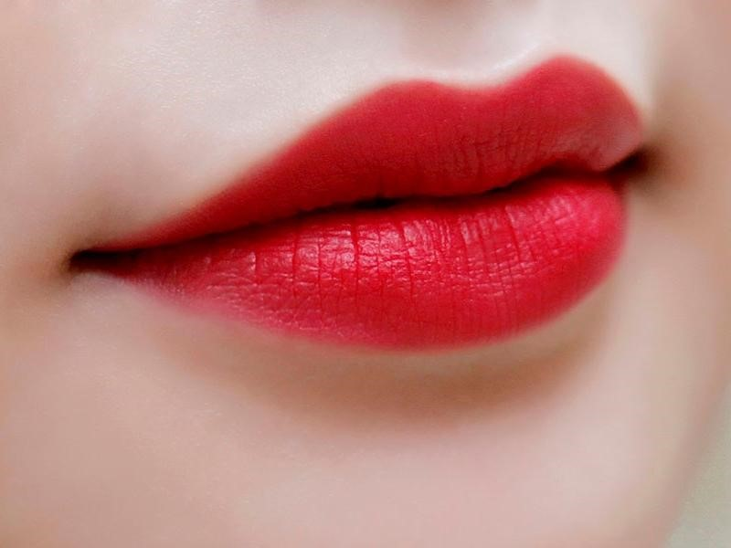 Đau đớn khi gặp tai nạn xăm môi thẩm mỹ