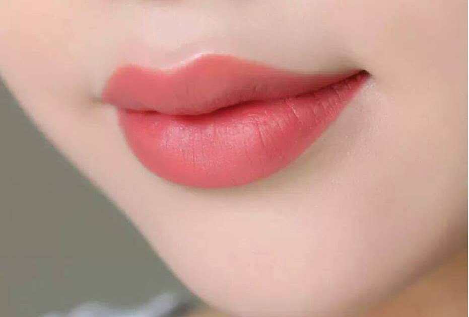 Tuyệt với chăm sóc môi sau khi phun xăm để tránh nhiễm trùng