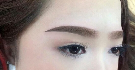 Bí Mật Đằng Sau Phun Xăm Chân Mày: Đau Đớn Hay Không? Cách Giảm Đau Hiệu Quả Bất Ngờ