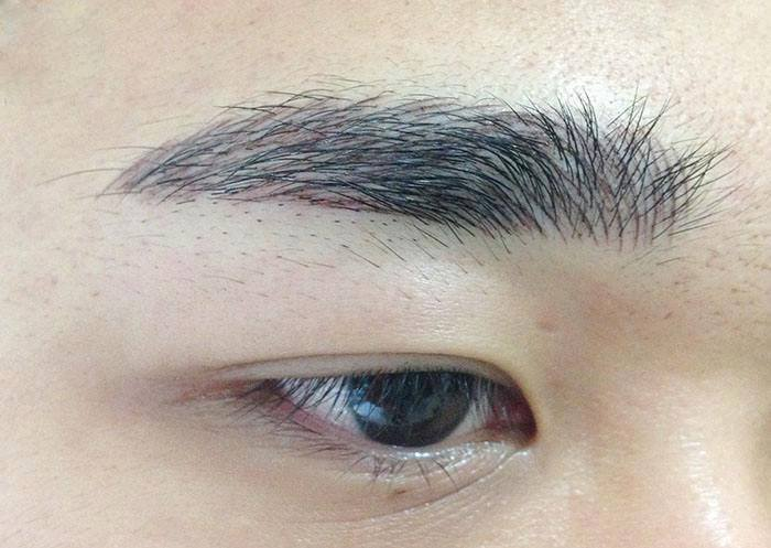 Lo ngại về kết quả phun chân mày không tự nhiên