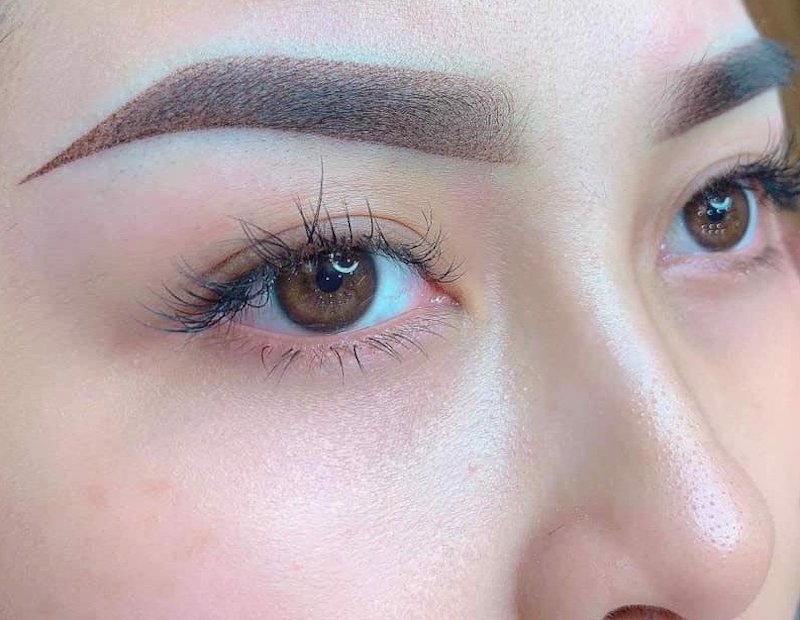 Phun chân mày là gì ? Những điều bạn cần biết