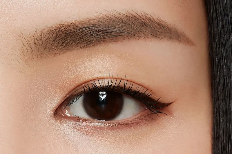 Xu Hướng Phun Chân Mày Năm 2024: Điều Gì Sẽ Thống Trị?